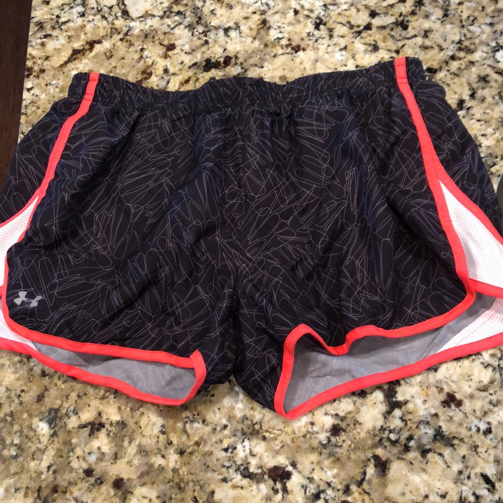 EUC -Under Armour shorts Large